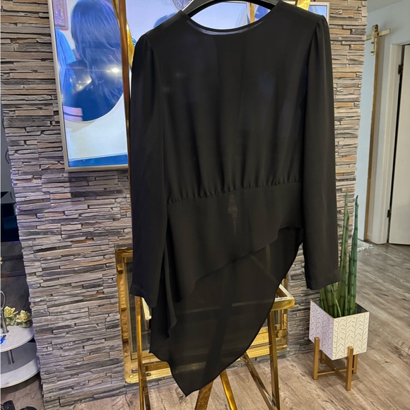 BCBGMAXAZRIA Eugenie Asymmetrical Blouse Size Medium - Picture 2 of 3